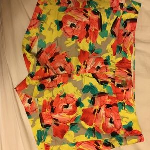 Patterned chino shorts